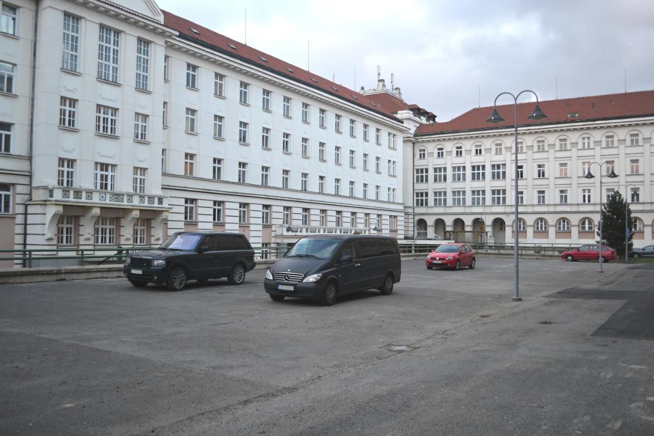 Hostel Masarykova Prag Exterior foto